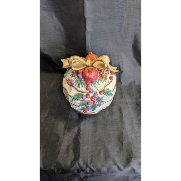 Fitz and Floyd WINTER SPICE Round Lidded Bowl Dish Christmas Table Decor W/ box - Picture 3 of 8